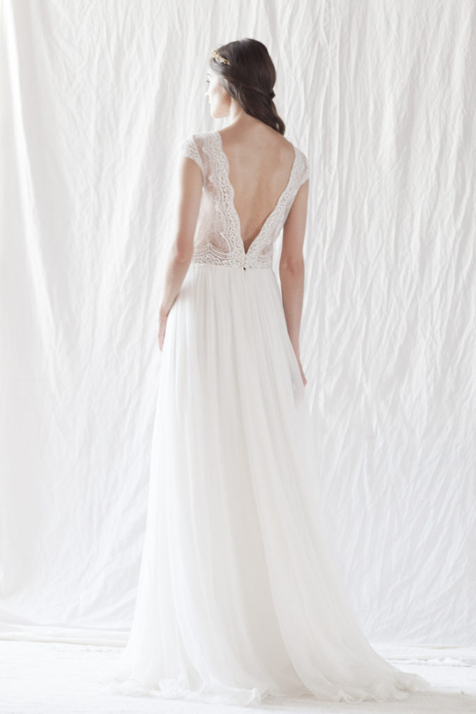 Brautkleid mit tiefem Rücken
