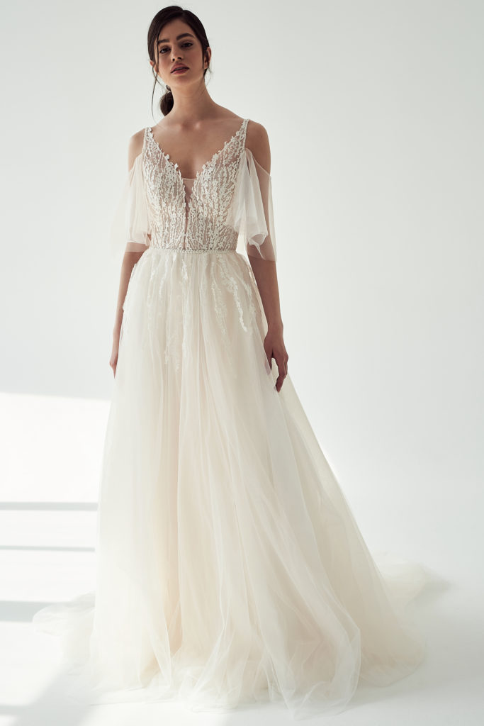 Brautkleid mit Flügelärmeln