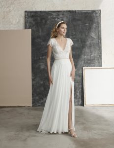 Boho Brautkleid mit Beinschlitz