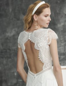 Brautkleid mit tiefem Rückenausschnitt