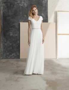 Schlichtes Brautkleid