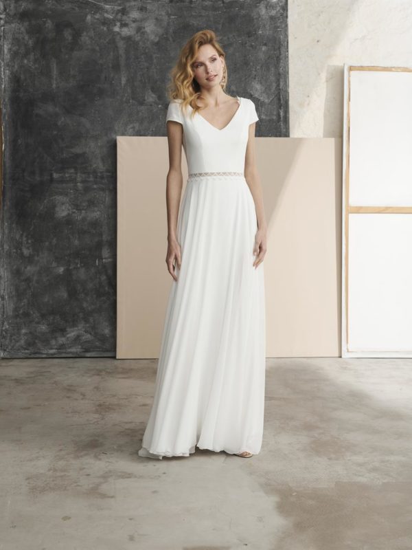 Schlichtes Brautkleid