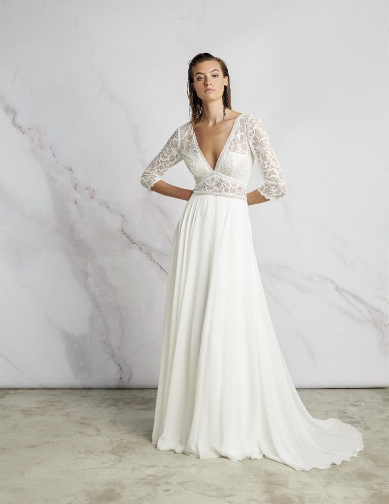 Brautkleid mit Spitzenärmeln