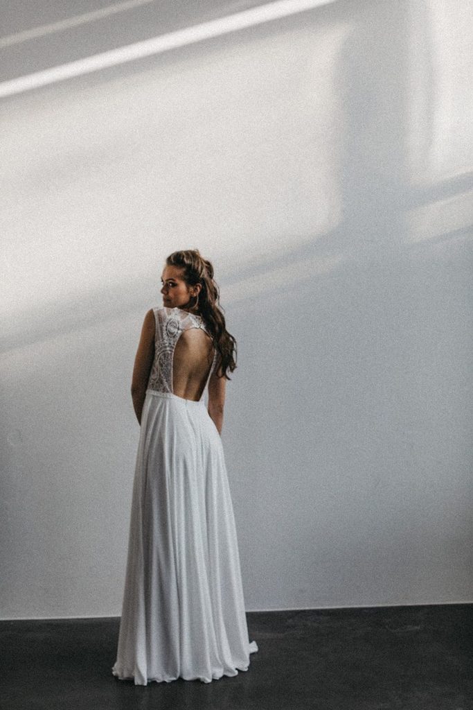 Brautkleid mit offenem Rücken