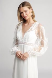 Cleanes Brautkleid mit Ärmeln